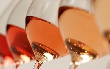 Vinho rosé pelo método de Sangria.